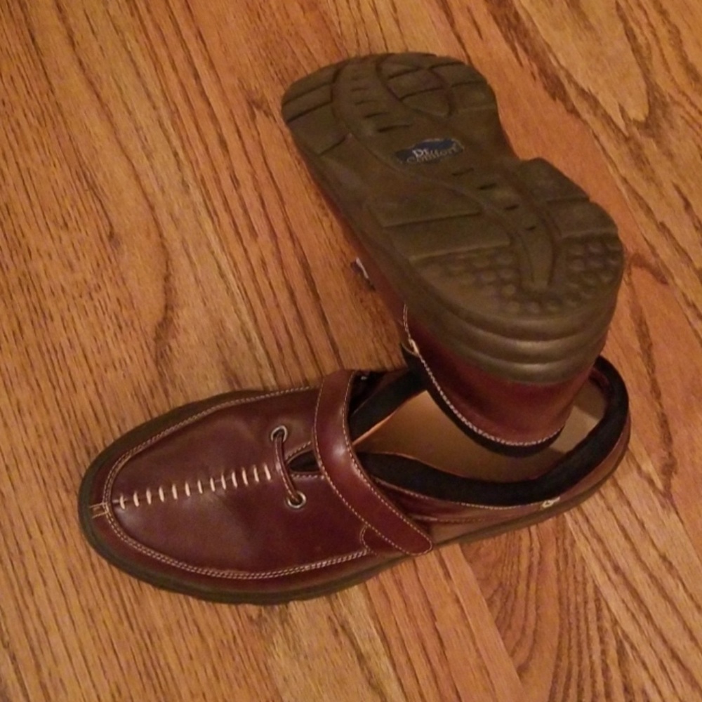 Shoes - Picture 3 of 4